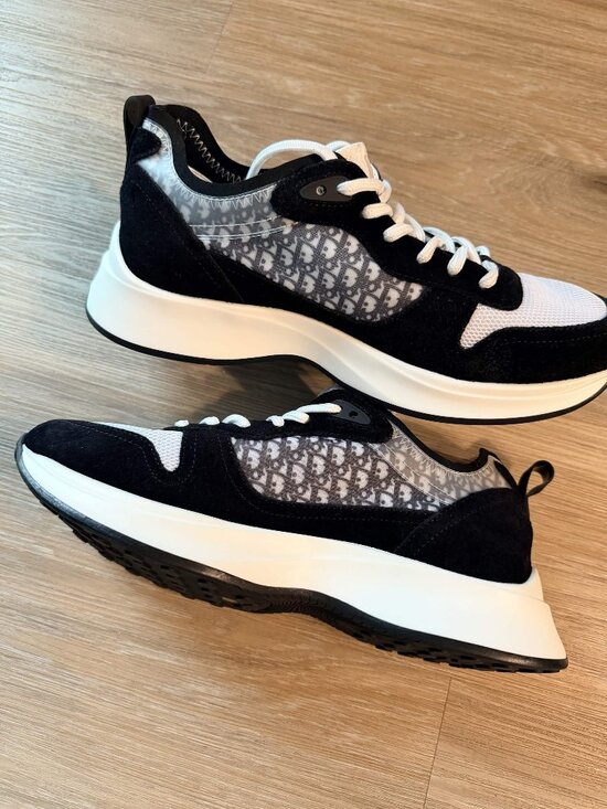Dior Other - Dior B25 Runner Sneakers SIZE 40 -  Black